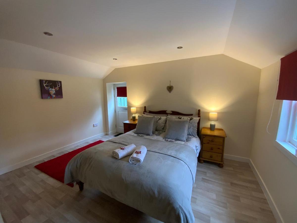 Deeside Snugs Apartments Kincardine O'Neil Eksteriør billede