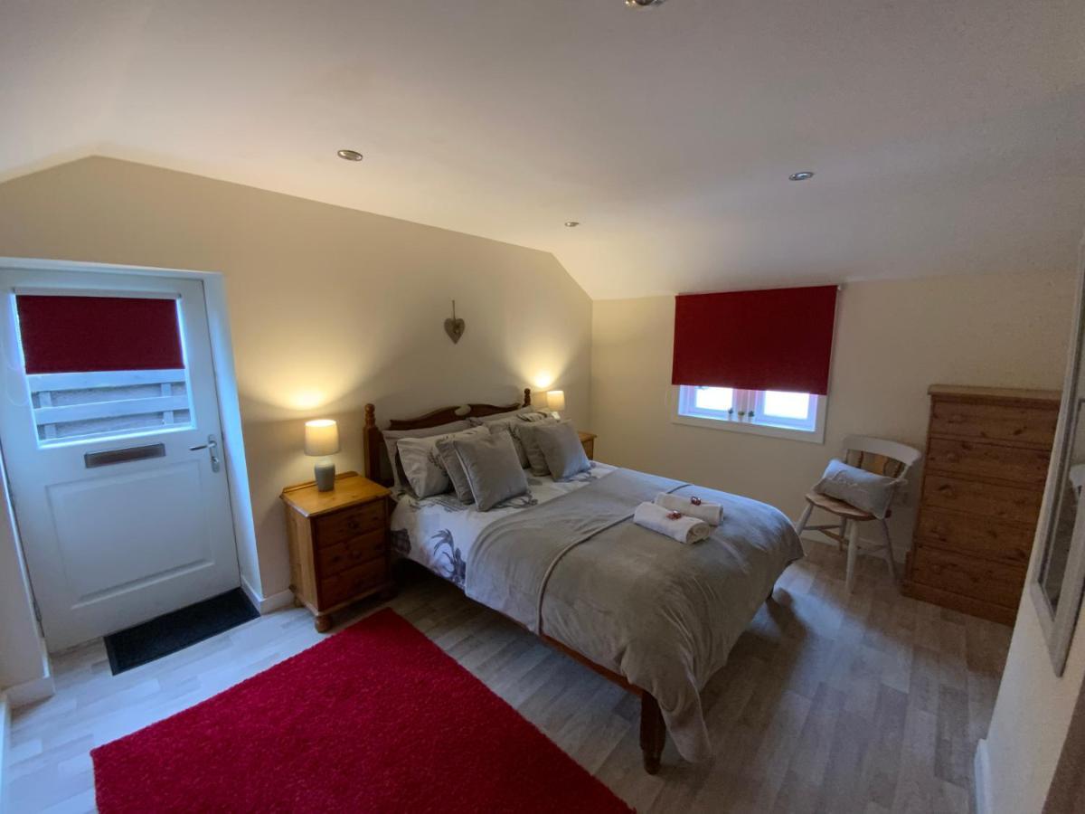 Deeside Snugs Apartments Kincardine O'Neil Eksteriør billede